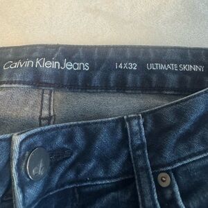 Calvin Klein Women's Ultimate Skinny Jeans - Dark Blue